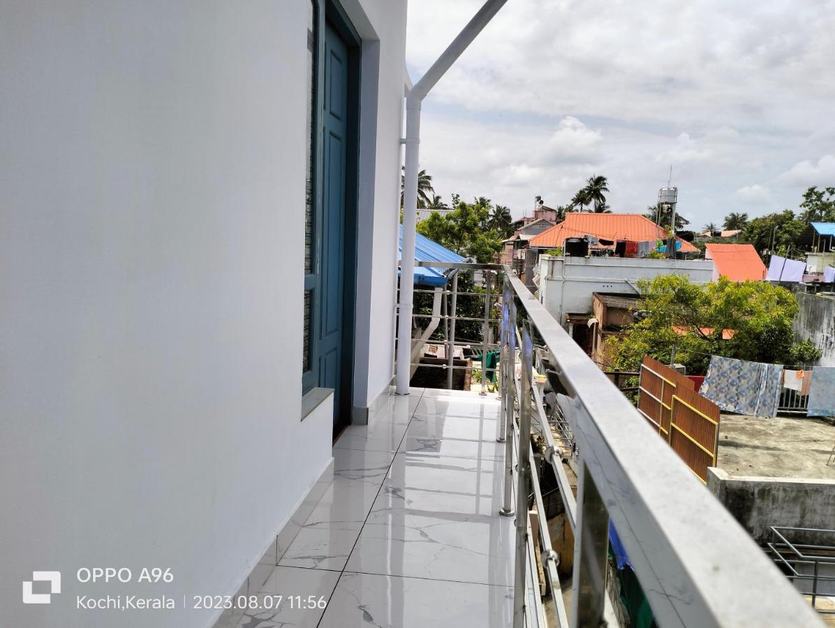 Guestland Homestay Kochi ภายนอก รูปภาพ