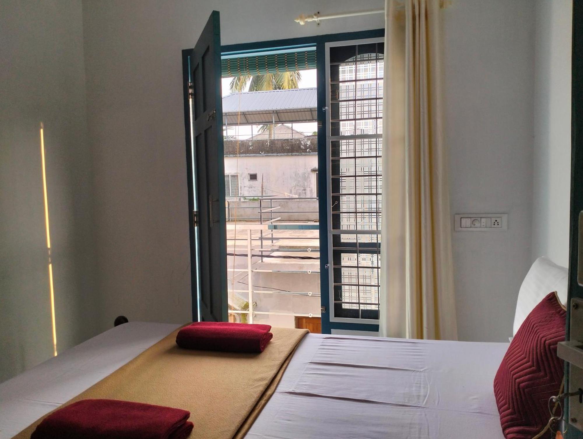 Guestland Homestay Kochi ภายนอก รูปภาพ