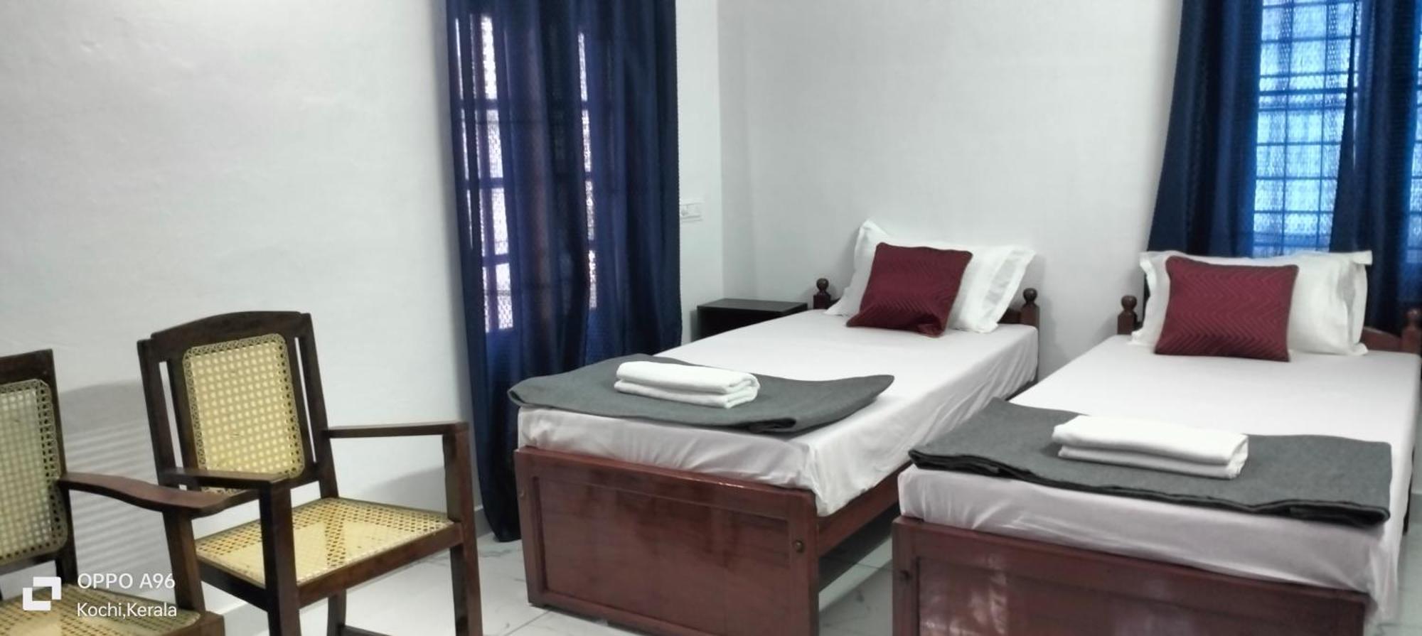 Guestland Homestay Kochi ภายนอก รูปภาพ