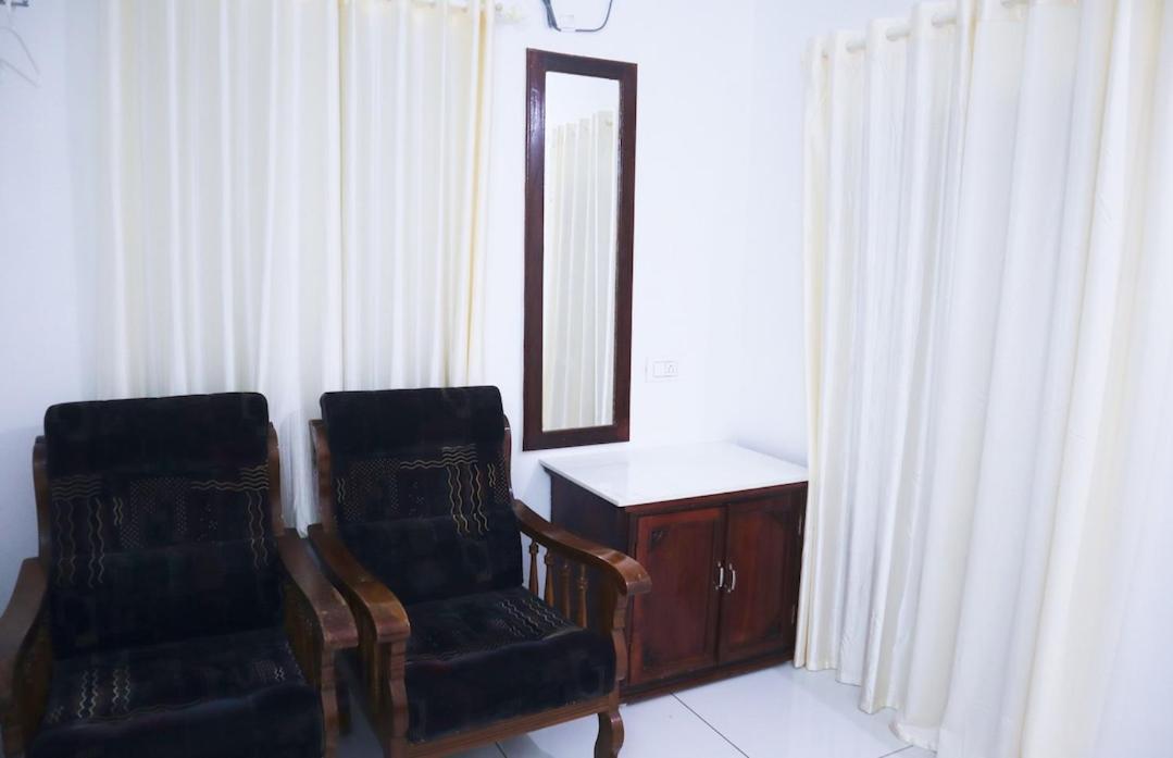 Guestland Homestay Kochi ภายนอก รูปภาพ